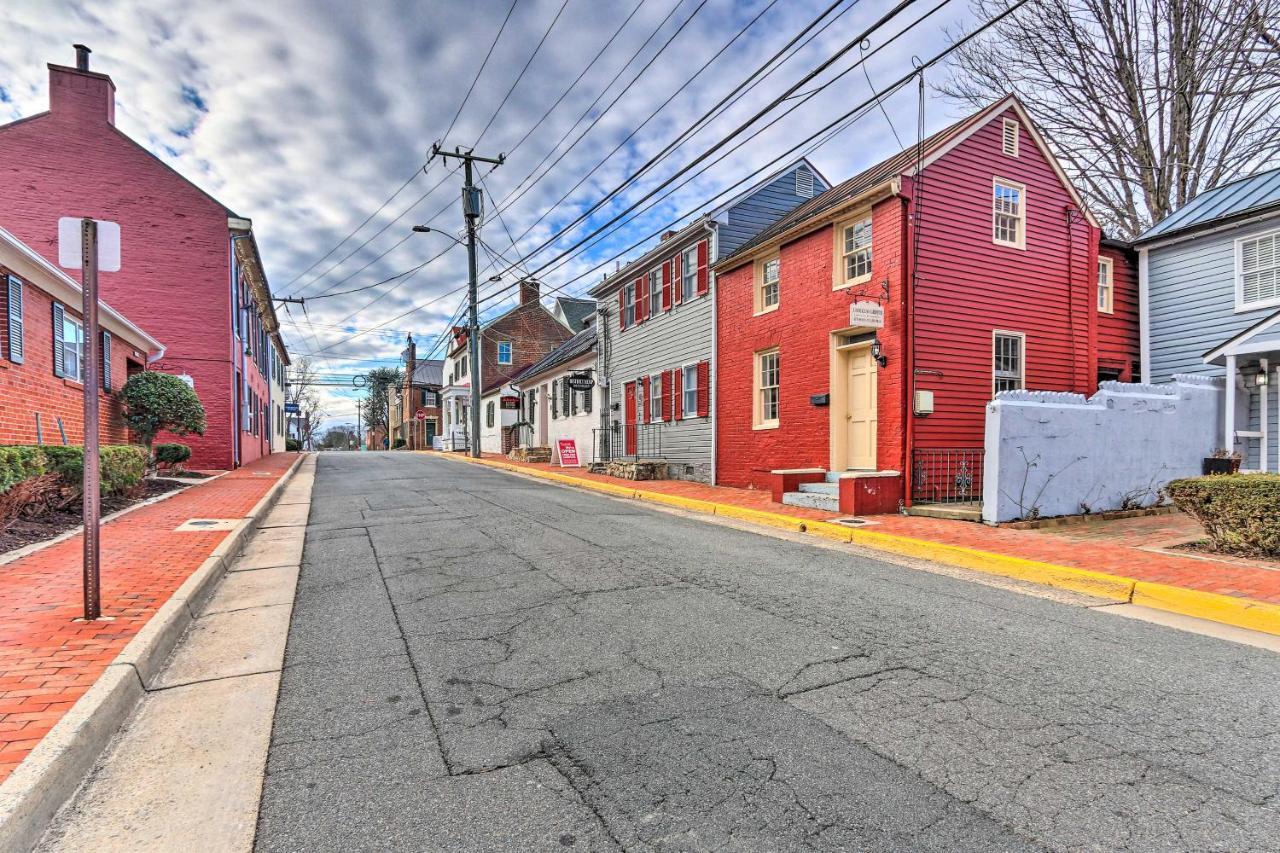 Townhome In Leesburg Historic District! Exterior photo